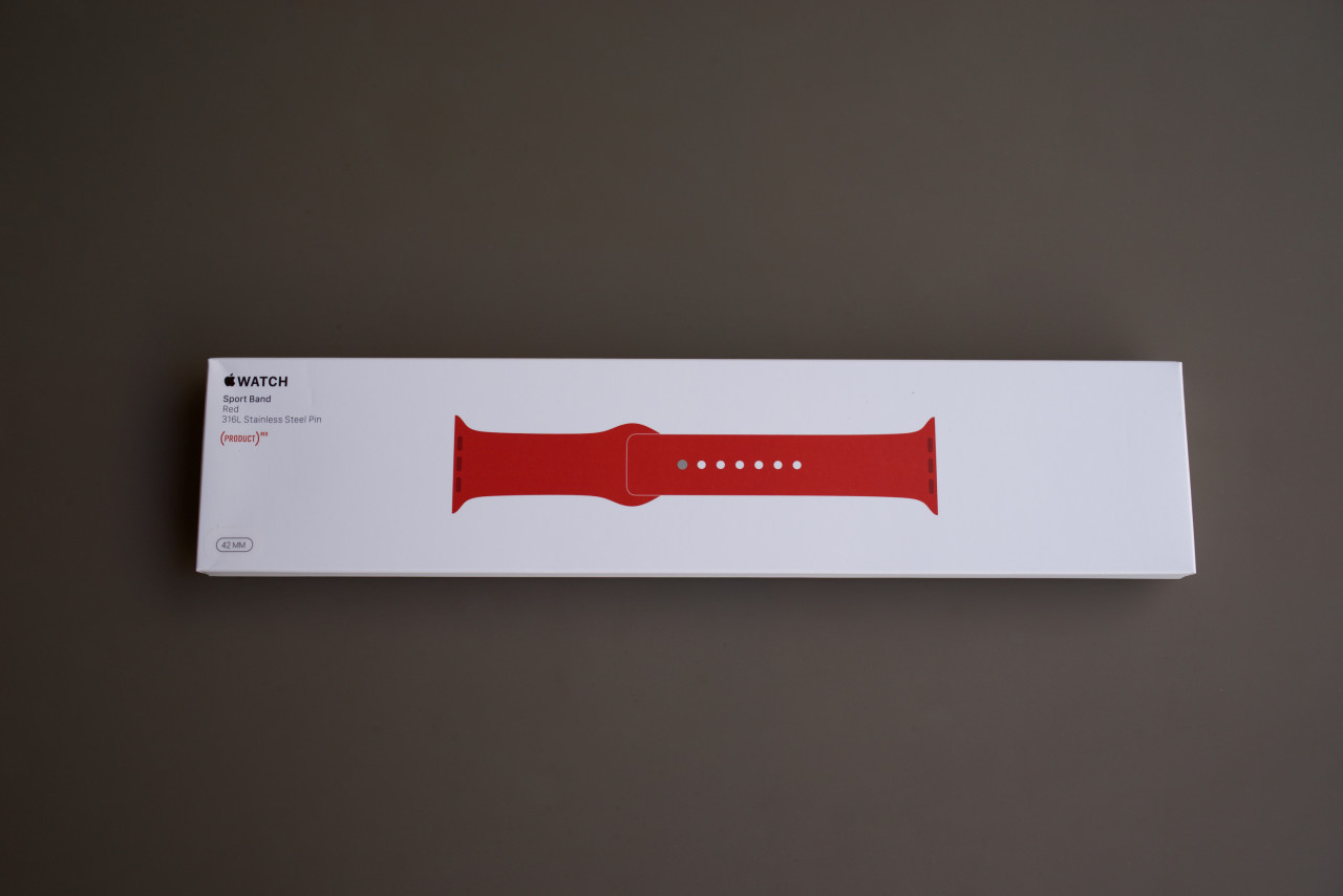 (PRODUCT) RED apple watch band unboxing