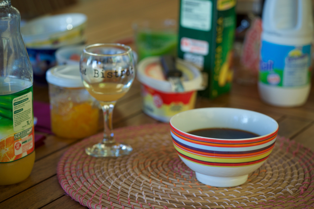 breakfast coffee orange milk
